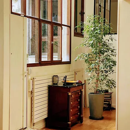 Loft With View On A Quiet Garden, Parisian Charm Exterior photo