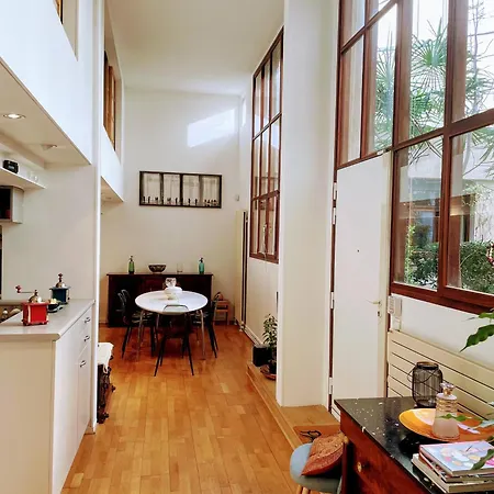 Loft With View On A Quiet Garden, Parisian Charm Exterior photo