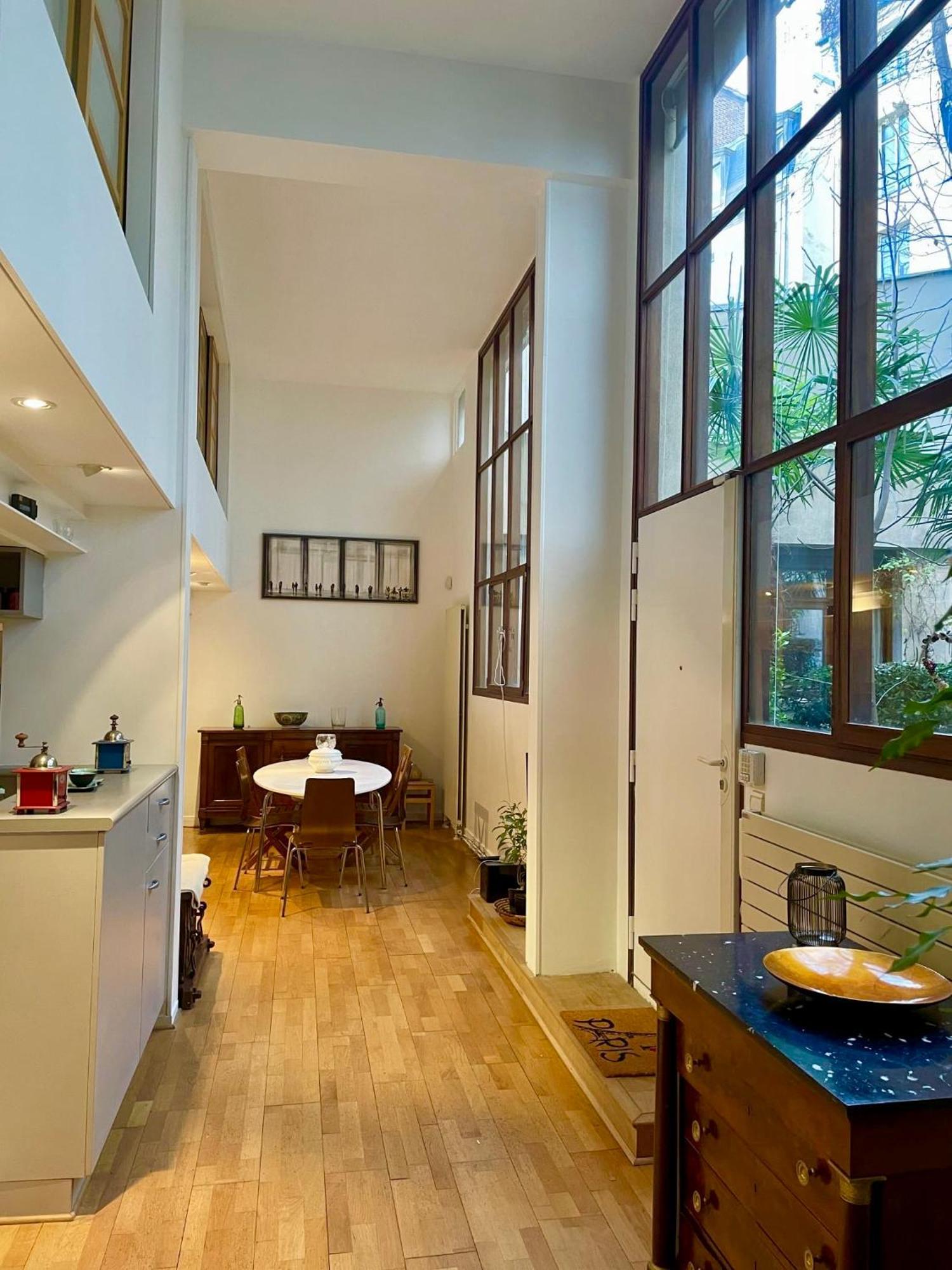 Apartment Loft On A Garden, Charm & Calm And Elegant *